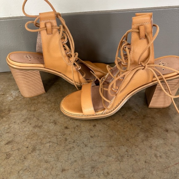 FR x FP Free People Gladiator Style Heeled Sandals Size 9 - Picture 7 of 9